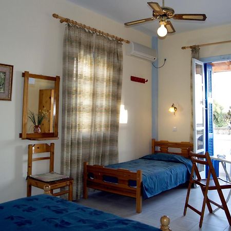 Apartmán Idroussa Batsíon Pokoj fotografie