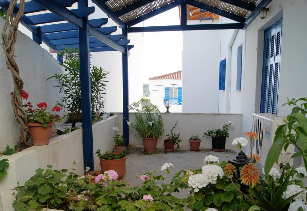 Apartmán Idroussa Batsíon Exteriér fotografie