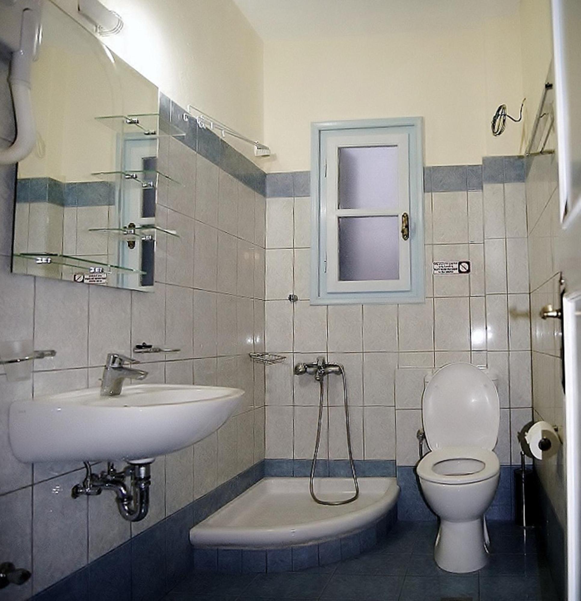 Apartmán Idroussa Batsíon Pokoj fotografie